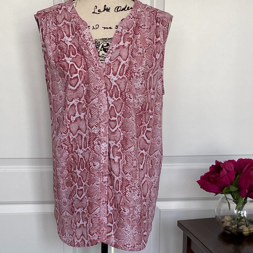 Chelsea & Theodore Red Snakeskin Sleeveless Blouse XL